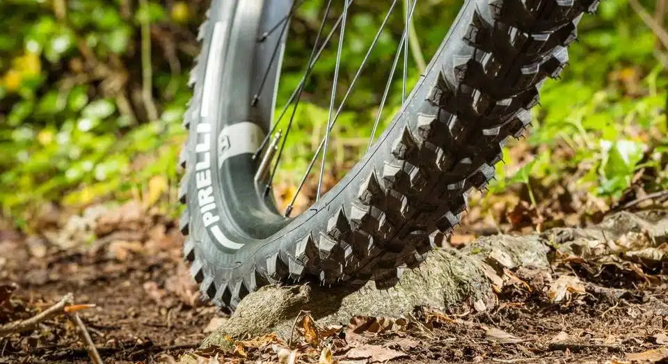 آموزش گام‌به‌گام تعویض لاستیک دوچرخه